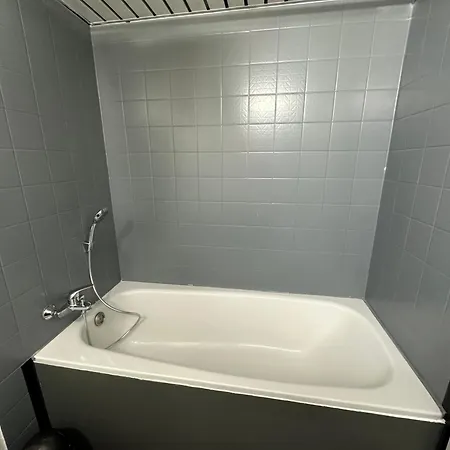 Zentrumsnahe 1-zimmer-wohnung 아파트 *